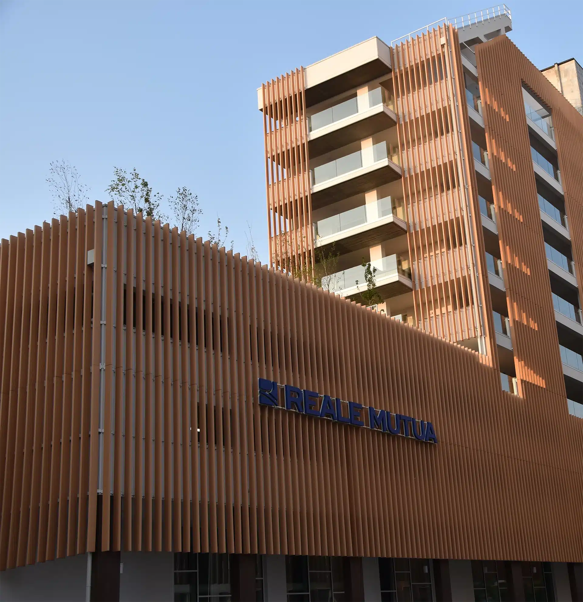 palazzo-commerciale-piacenza